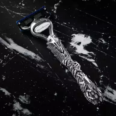 Silver razor "Nightmare" by Grand Regalia