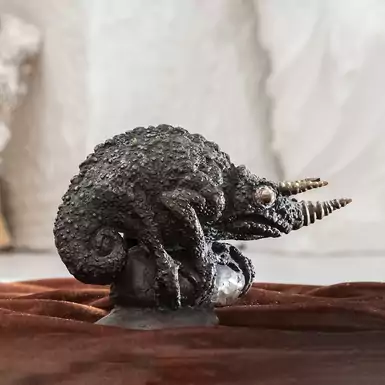 Bronze sculpture "Chameleon" by Olesya Danilyuk