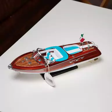 Модель моторної яхти "Riva Aquarama" коричнево-біла (40 см) від Anchor Power