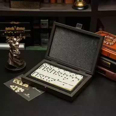 Domino "Manopoulos" in a wooden case