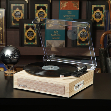 "Scout Turntable Natural" vinyl turntable by Crosley