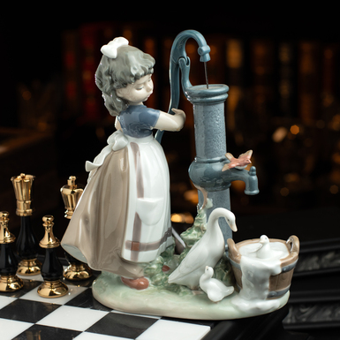 Фарфоровая статуэтка "Лето на ферме" от Lladro