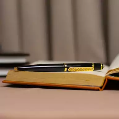 Ballpoint pen with geometric designs and hand-gilding by Anframa