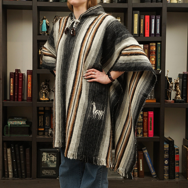 Alpaca wool poncho "Nevada"