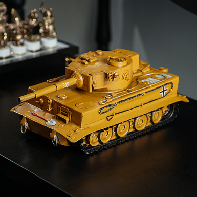 Metal model of a 1942 Tiger VI tank (37 cm) by Nitsche (retro styled)