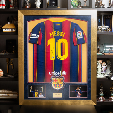 Autograph of Argentina footballer and captain Lionel Messi