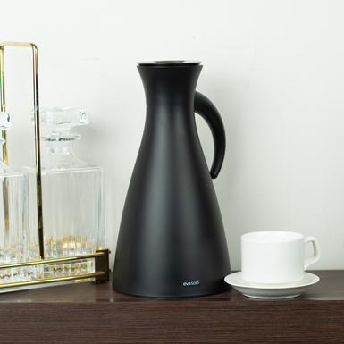 Thermojug "Black matte" by Eva Solo (1l)