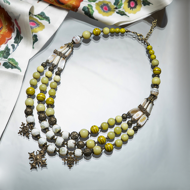 Agate necklace "Sweet tenderness" 3 rows