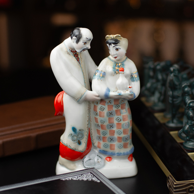 Porcelain figurine "Visiting Solokha"