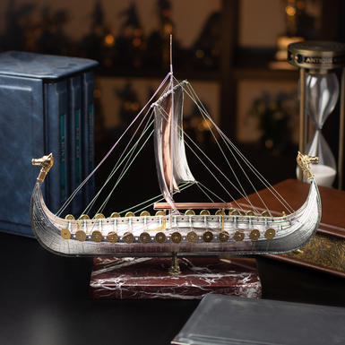 Handmade ship figurine "Viking boat. Drakkar" by Evgeny Epur, 1:60