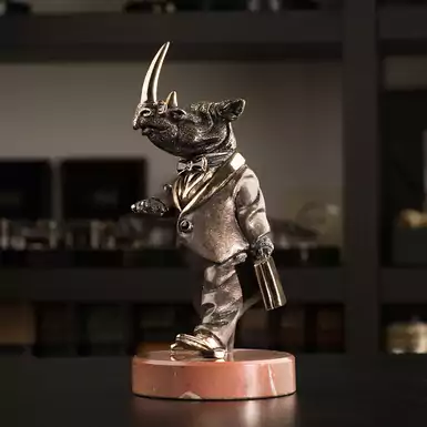 Sculpture "Investor" by Vizuri