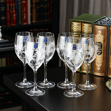 Set of 6 crystal wine glasses "Flower of Scotland" by Royal Buckingham, Great Britain