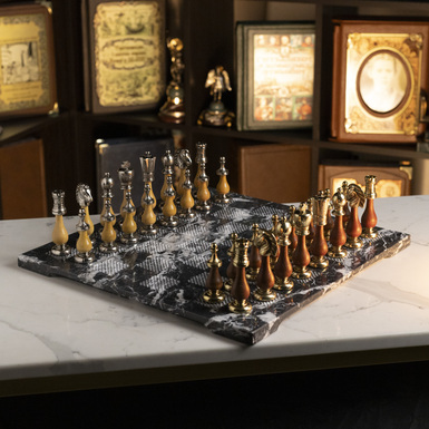 Chess set "Shade" with marble board and metal pieces from ITALFAMA