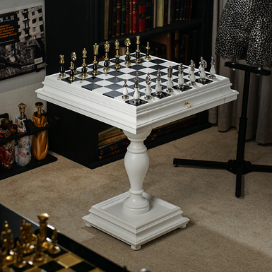 "Reggia" chess table with handmade wooden board and metal pieces from ITALFAMA