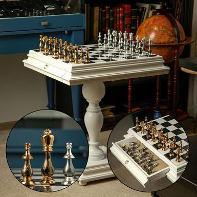 Chess table "Domus Regis" with wooden board and figures with gilding and silver plating from ITALFAMA