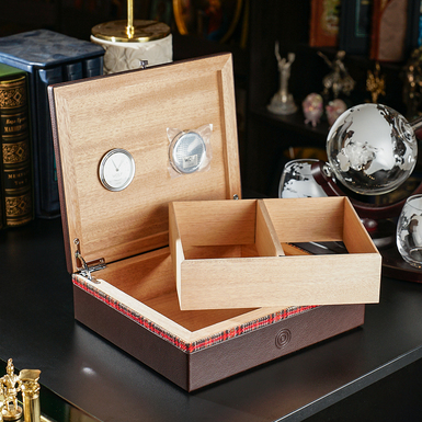 Wolf Sentinel Leather Humidor