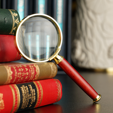 3x magnifier made of gold and rosewood from Leuchtturm
