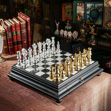 Chess set "Corona" with wooden board and figures with gold and silver plating from ITALFAMA