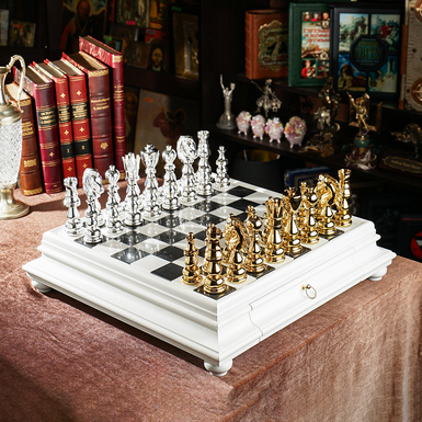 Chess set "Maestoso" with wooden board and figures with gold and silver plating from ITALFAMA