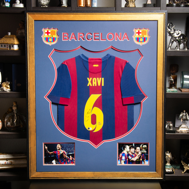 Certified autograph of Spanish football player Xavi Hernandez on a shirt (91,5х111,5 cm)