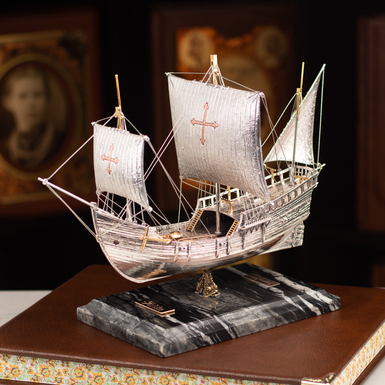 A sculpture of one of the three ships of Christopher Columbus' expedition in scale 1:75 "Caravel Pinta" from Yevhen Yepura