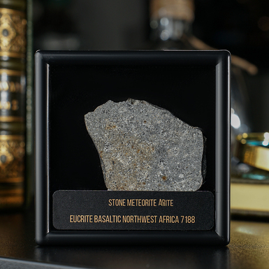 Certyfikowany meteoryt „Eucrite 7188 EUCT 0003”, 15,66 g (północno-zachodnia Afryka)