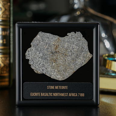 Certyfikowany meteoryt „Eucrite 7188 EUCT 0017”, 20,12 g (północno-zachodnia Afryka)