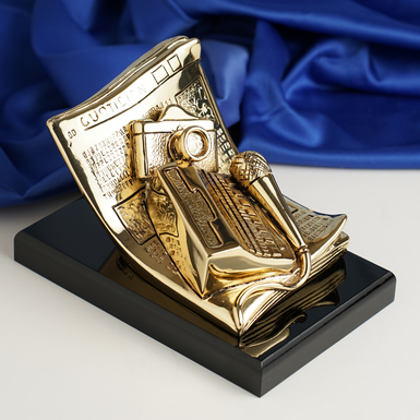 Gilded statuette "Journalism" by Exetera Argenti