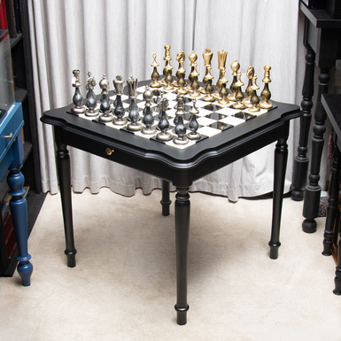 "Lusso Reale" chess table with marble board and brass pieces from ITALFAMA