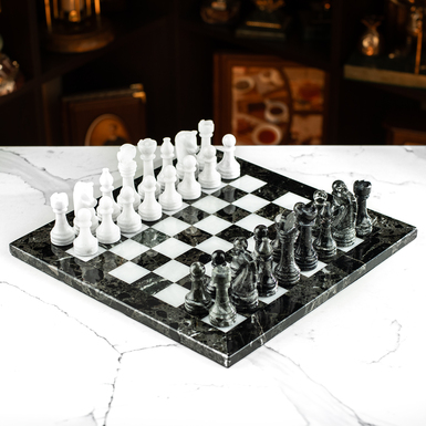 "Royal Marble" marble chess set from ITALFAMA