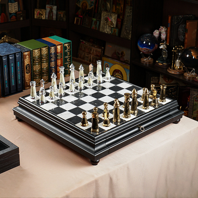 "Crown" chess set with marble board (60x60 cm) and gold and silver-plated pieces from ITALFAMA