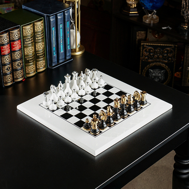 "Arte della Strategia" chess set with handmade wooden board and gold and silver plated pieces from ITALFAMA