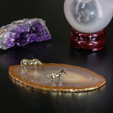 Miniature with two horse figures on a gold-plated agate stand "Line of movement" (honey-caramel)