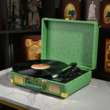 "Wicked Cruiser Plus" player in Elphaba Green by CROSLEY