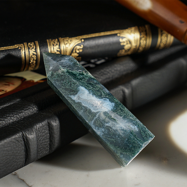 Moss agate obelisk "Utopia" by Stone Art Design (83 g)
