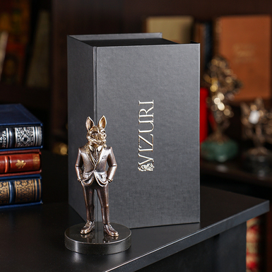 Bronze statuette "Strategist" by Vizuri