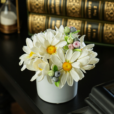 Cold porcelain flowers "Daisies" by Flora Moderling