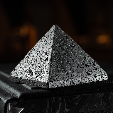 Volcanic Lava Pyramid by Stone Art Designe (297 g)