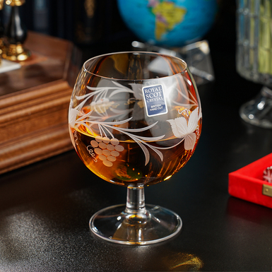 Kieliszek do brandy „Vinea” z Royal Buckingham, Wielka Brytania