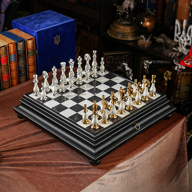 Chess set "Throne of Legends" with wooden board and gold and silver-plated pieces from ITALFAMA
