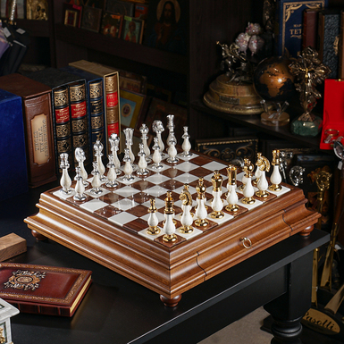 Chess set "Grand Tradition" with wooden board and gold and silver-plated pieces from ITALFAMA