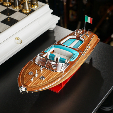 Модель моторной яхты "RIVA AQUARAMA WOOD FINISHED" (40 см) от Anchor Power
