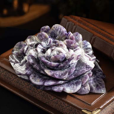 "Euphoria" decorative flower-shaped amethyst crystal by Stone Art Design (1078 g)