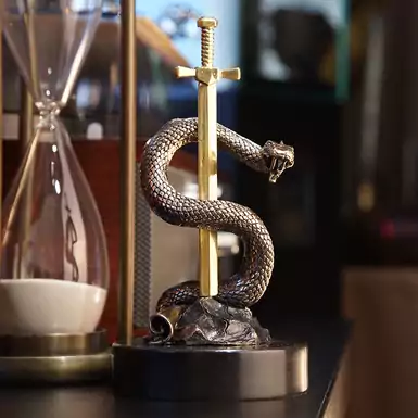 Vizuri Statuette «Eternal Wisdom»